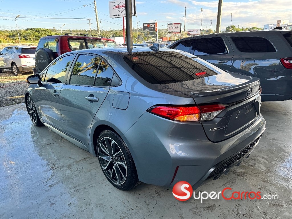 2020 Toyota Corolla LE — foto 3 / 9