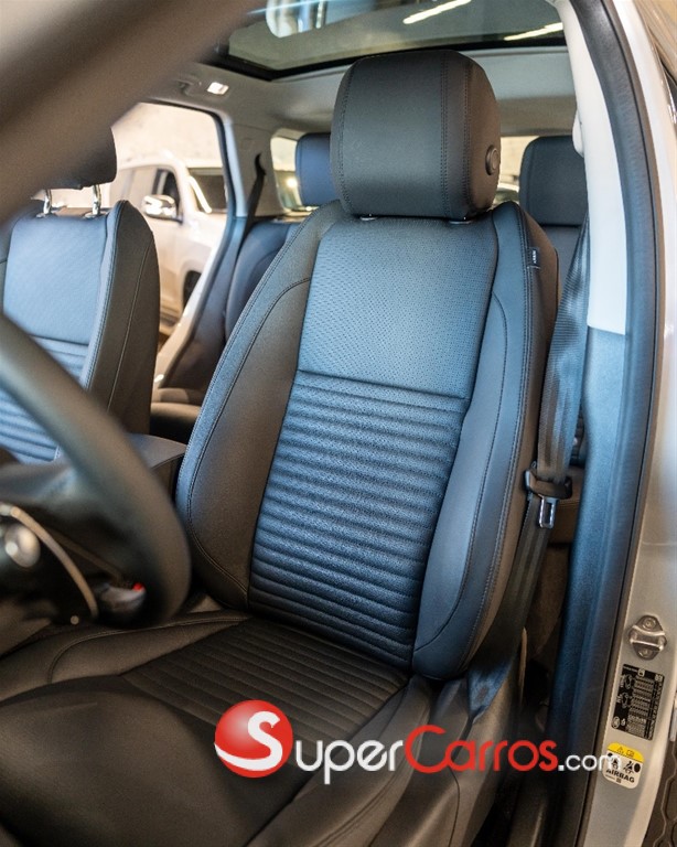 2025 Land Rover Discovery Sport SE — foto 11 / 12