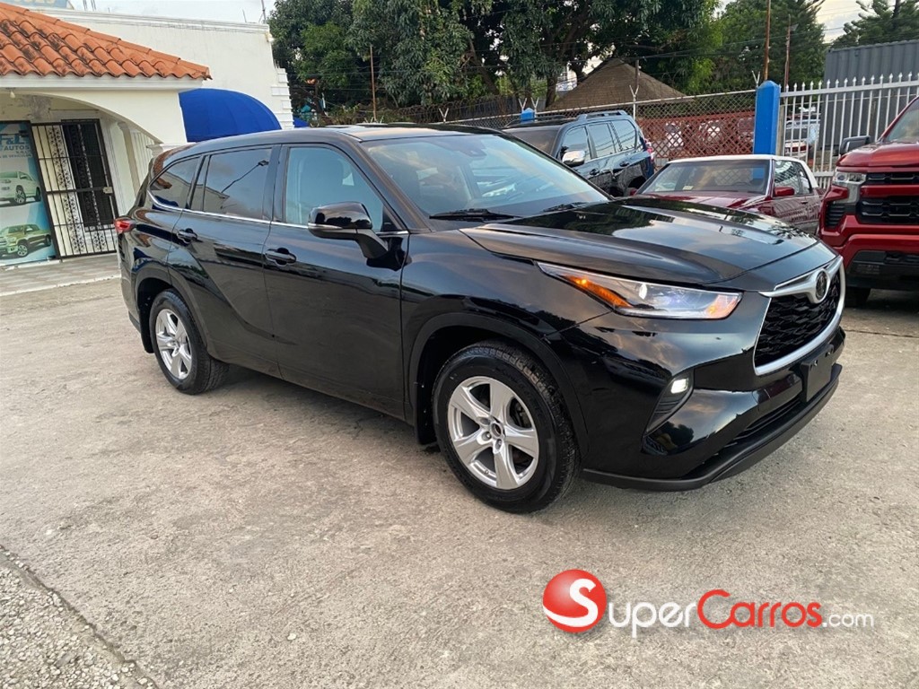 2021 Toyota Highlander LE