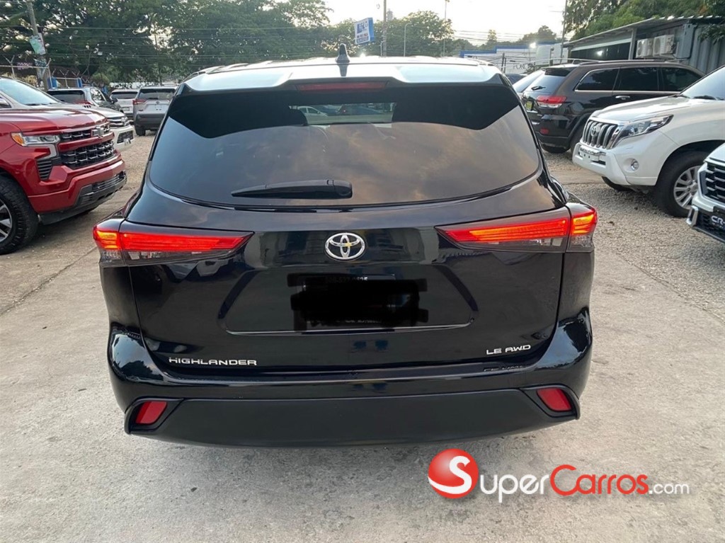 2021 Toyota Highlander LE — foto 9 / 9