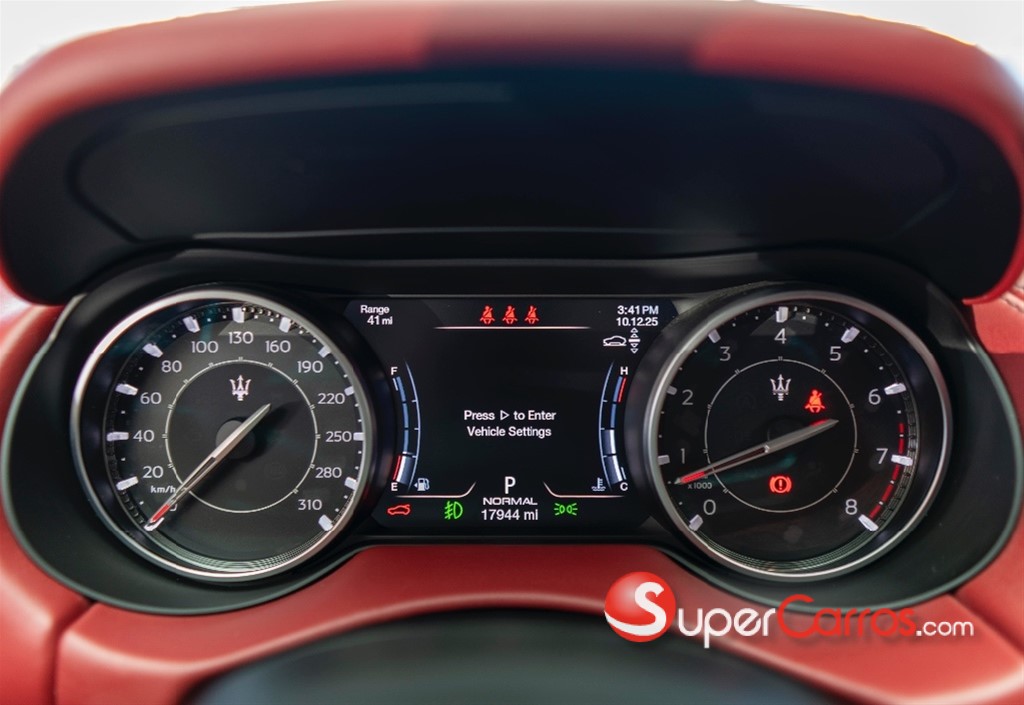 2022 Maserati Levante Modena S — foto 8 / 11