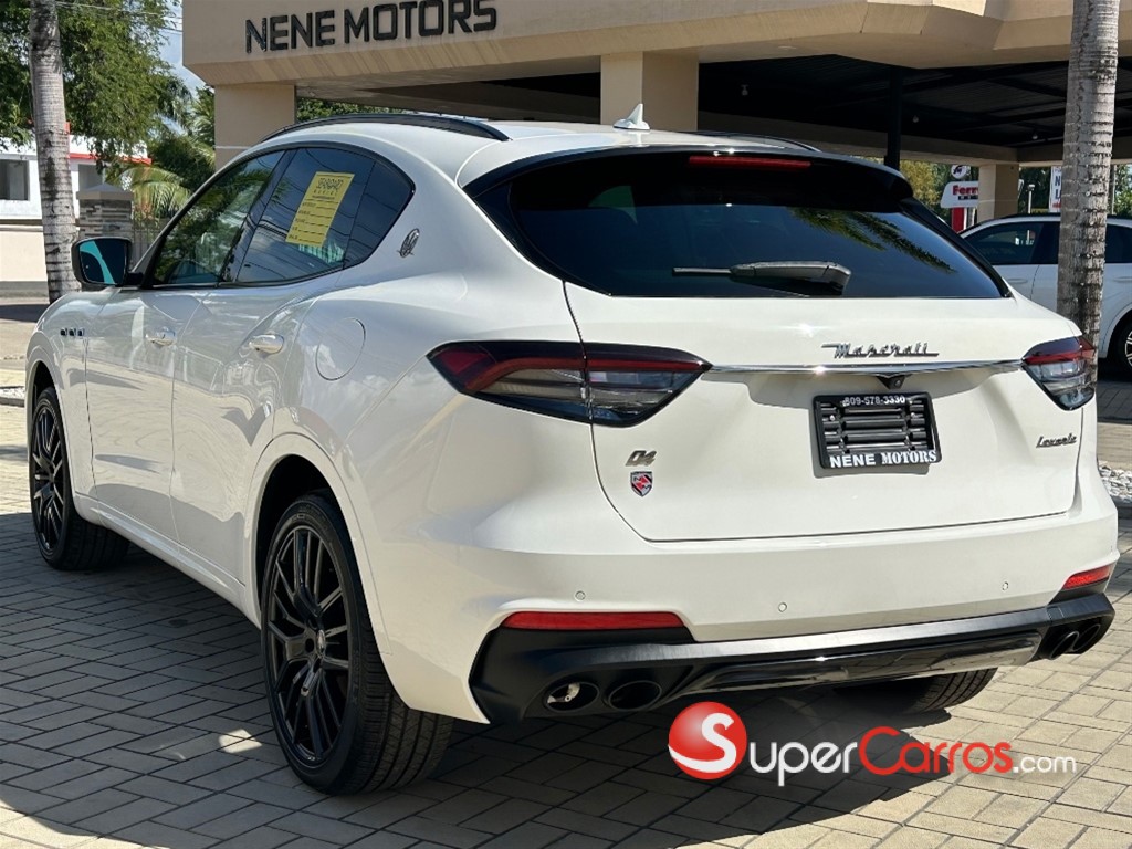 2021 Maserati Levante — foto 4 / 12