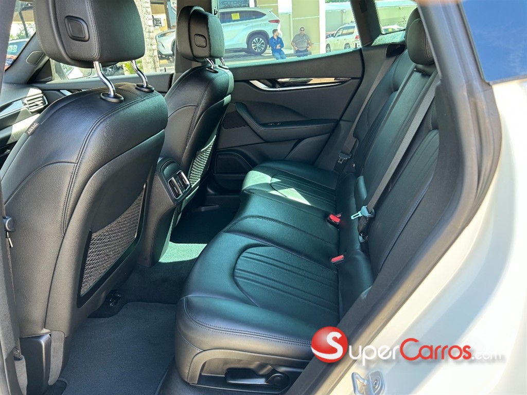 2021 Maserati Levante — foto 7 / 12