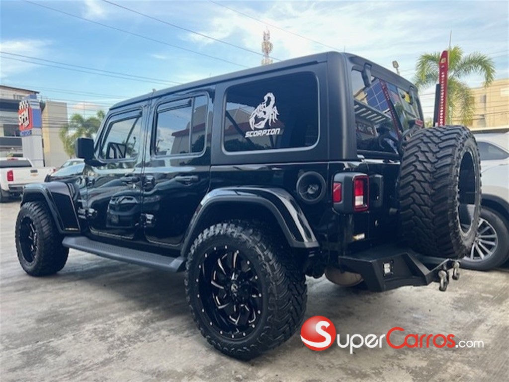 2018 Jeep Wrangler Sahara Unlimited — foto 4 / 12