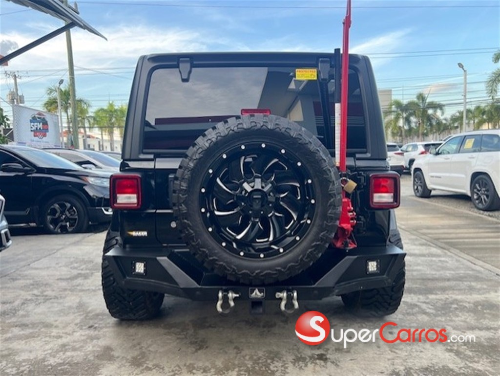 2018 Jeep Wrangler Sahara Unlimited — foto 5 / 12