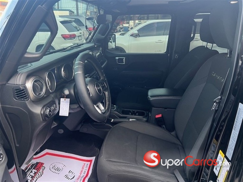 2018 Jeep Wrangler Sahara Unlimited — foto 8 / 12