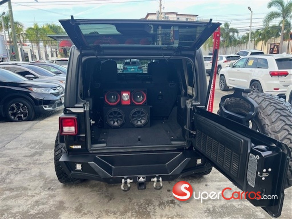 2018 Jeep Wrangler Sahara Unlimited — foto 12 / 12