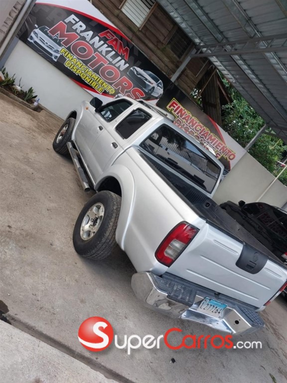 2002 Nissan Frontier — foto 2 / 8
