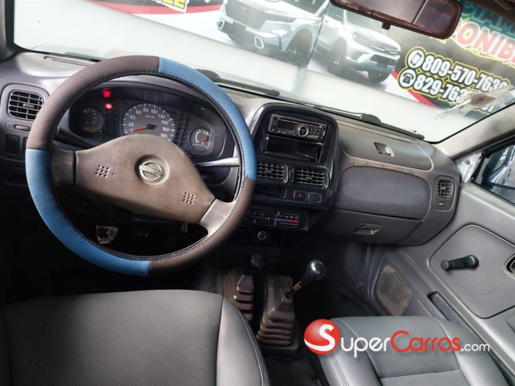 2002 Nissan Frontier — foto 7 / 8