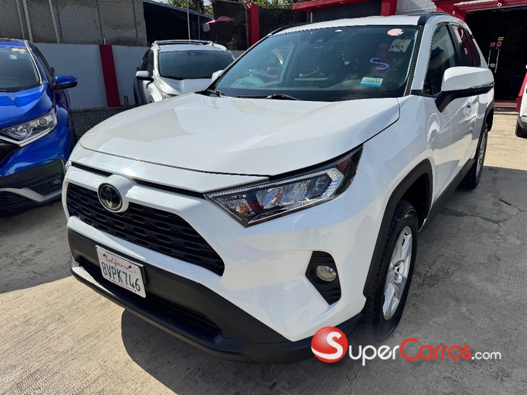 2021 Toyota RAV4 XLE