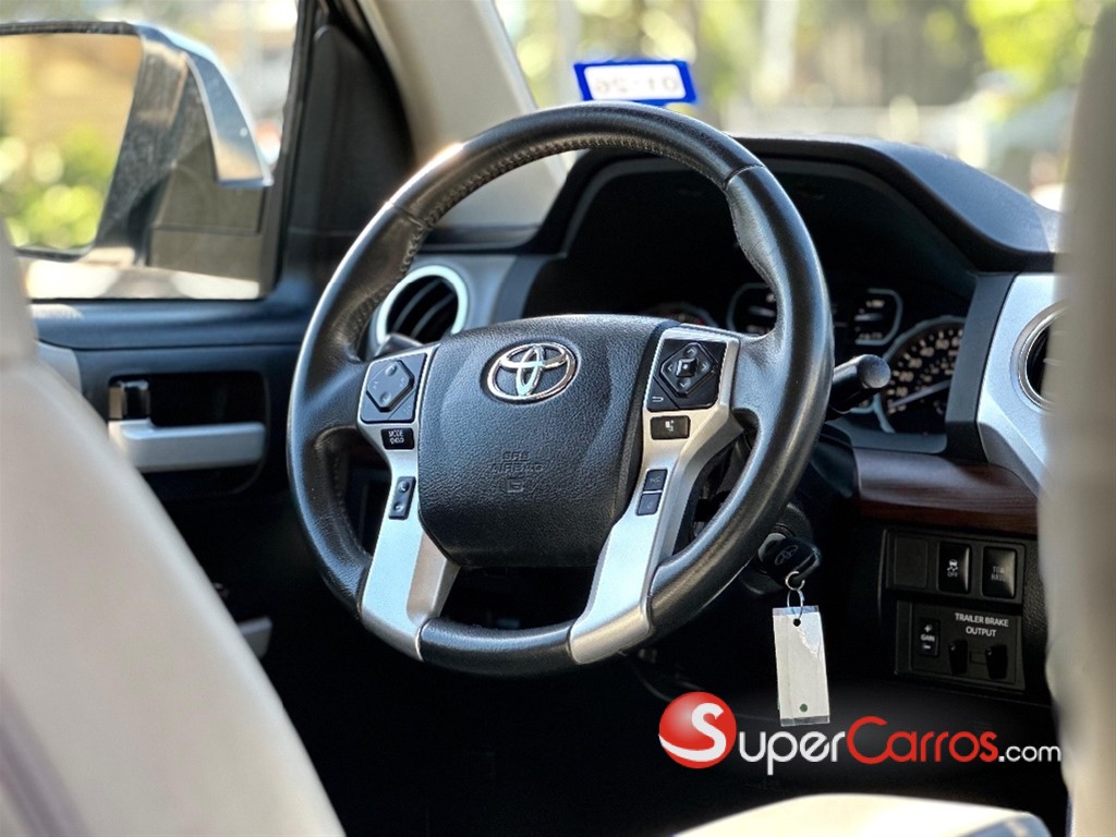 2019 Toyota Tundra LIMITED — foto 8 / 12