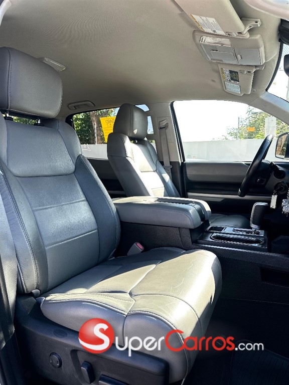 2019 Toyota Tundra LIMITED — foto 10 / 12