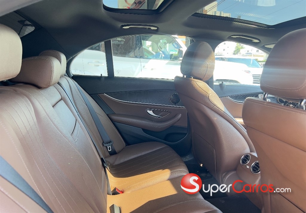 2019 Mercedes-Benz Clase E 350 4 MATIC — foto 4 / 12