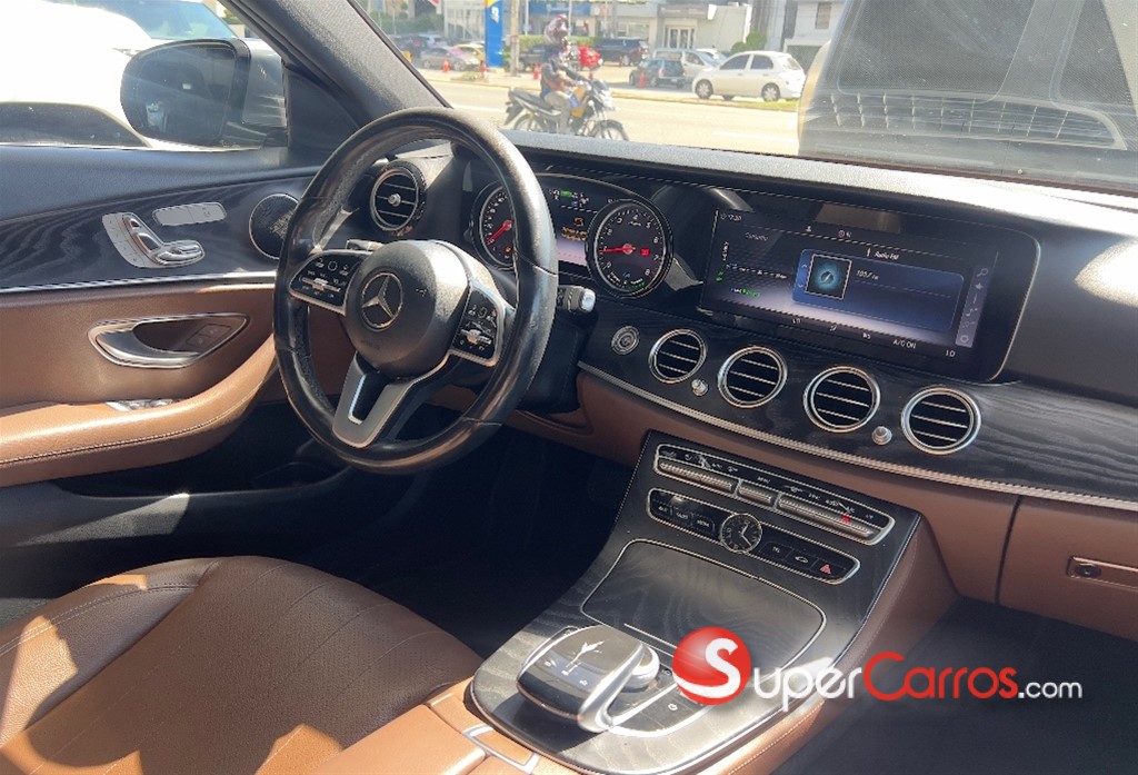 2019 Mercedes-Benz Clase E 350 4 MATIC — foto 8 / 12