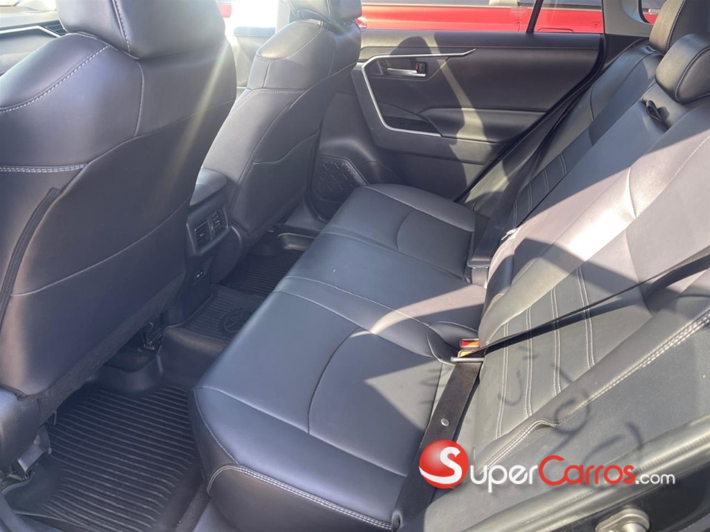 2023 Toyota RAV4 XLE Premium — foto 2 / 10