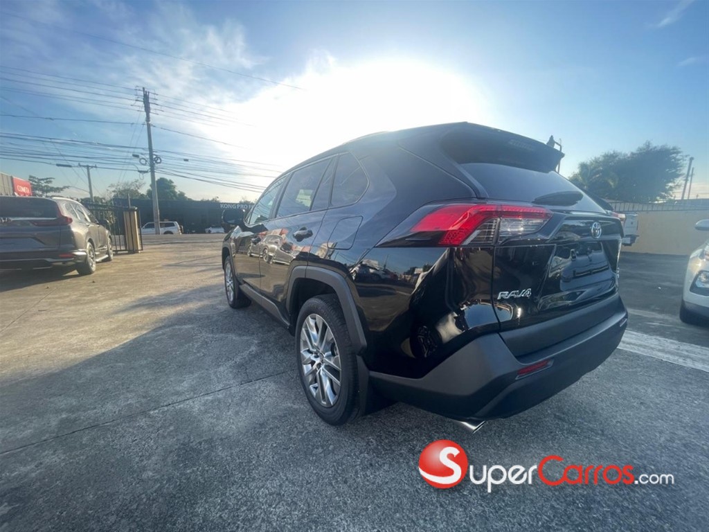 2023 Toyota RAV4 XLE Premium — foto 3 / 10