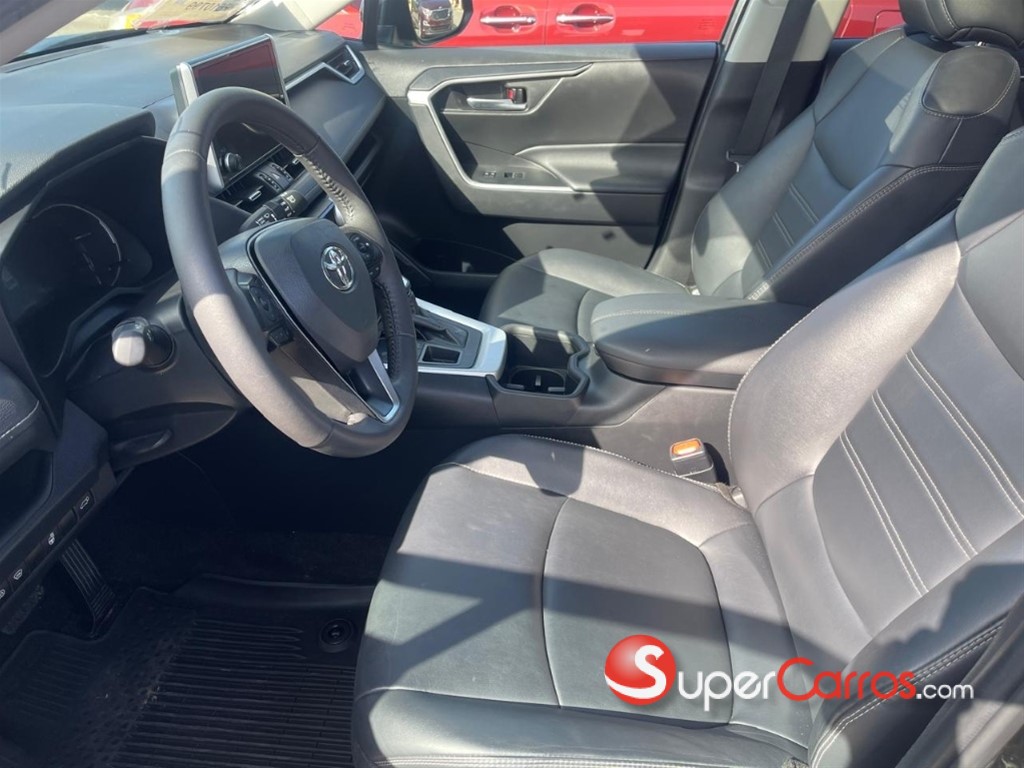 2023 Toyota RAV4 XLE Premium — foto 4 / 10