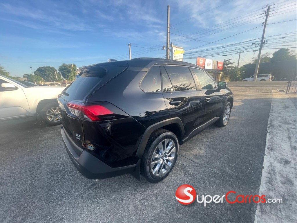 2023 Toyota RAV4 XLE Premium — foto 8 / 10