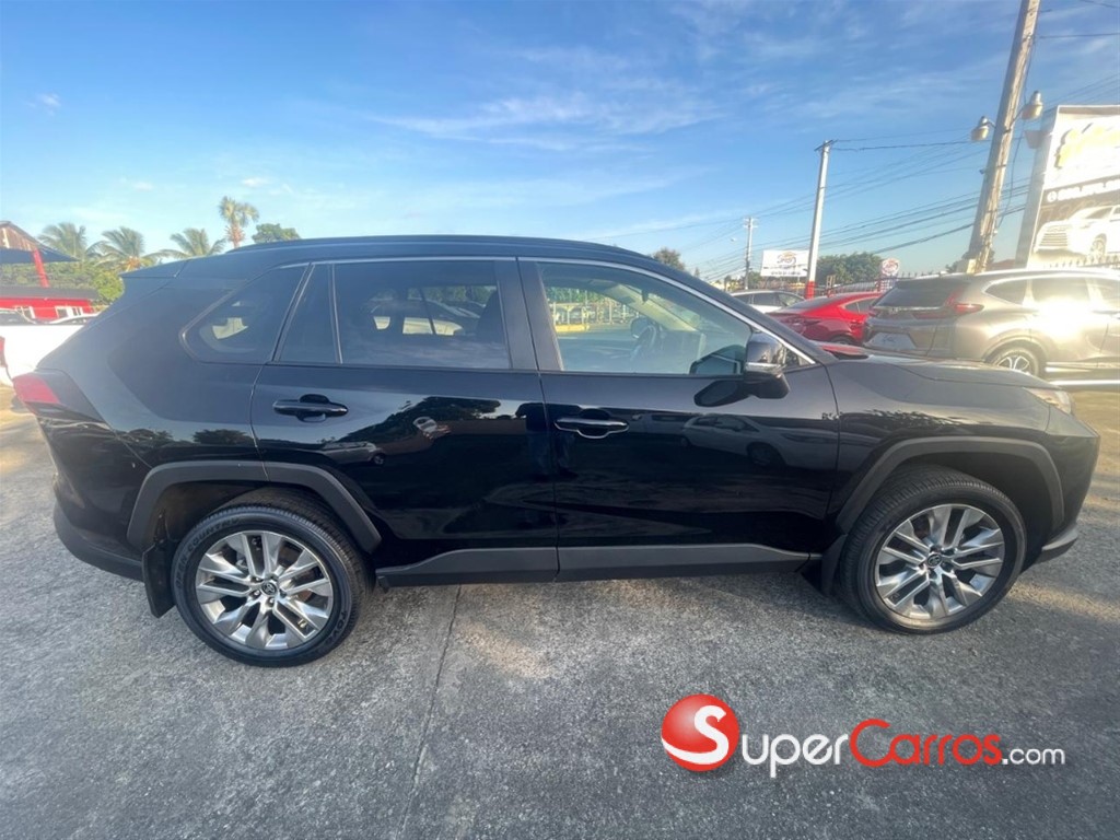2023 Toyota RAV4 XLE Premium — foto 10 / 10
