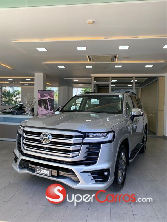 2026 Toyota Land Cruiser VXR