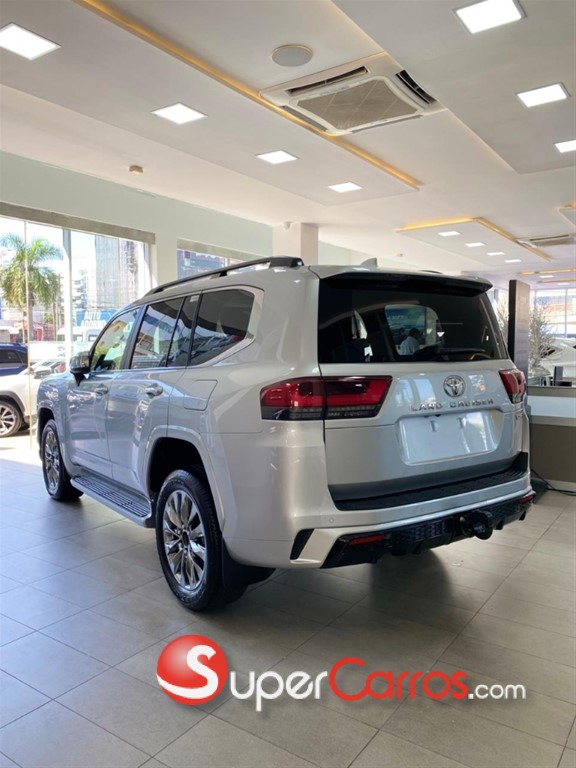 2026 Toyota Land Cruiser VXR — foto 4 / 7