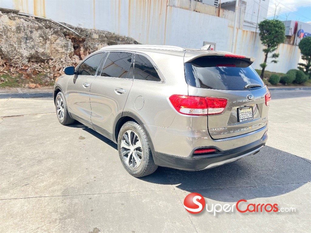 2017 Kia Sorento EX — foto 8 / 12