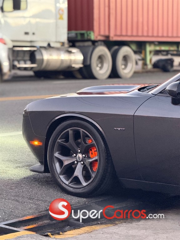 2019 Dodge Challenger RT — foto 6 / 11