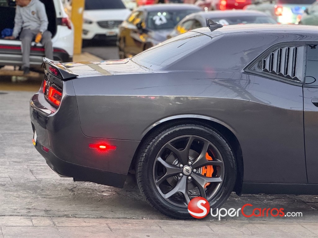 2019 Dodge Challenger RT — foto 10 / 11