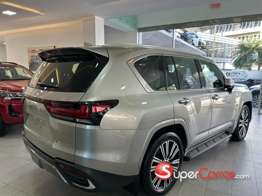 2026 Lexus LX 500 — foto 10 / 12