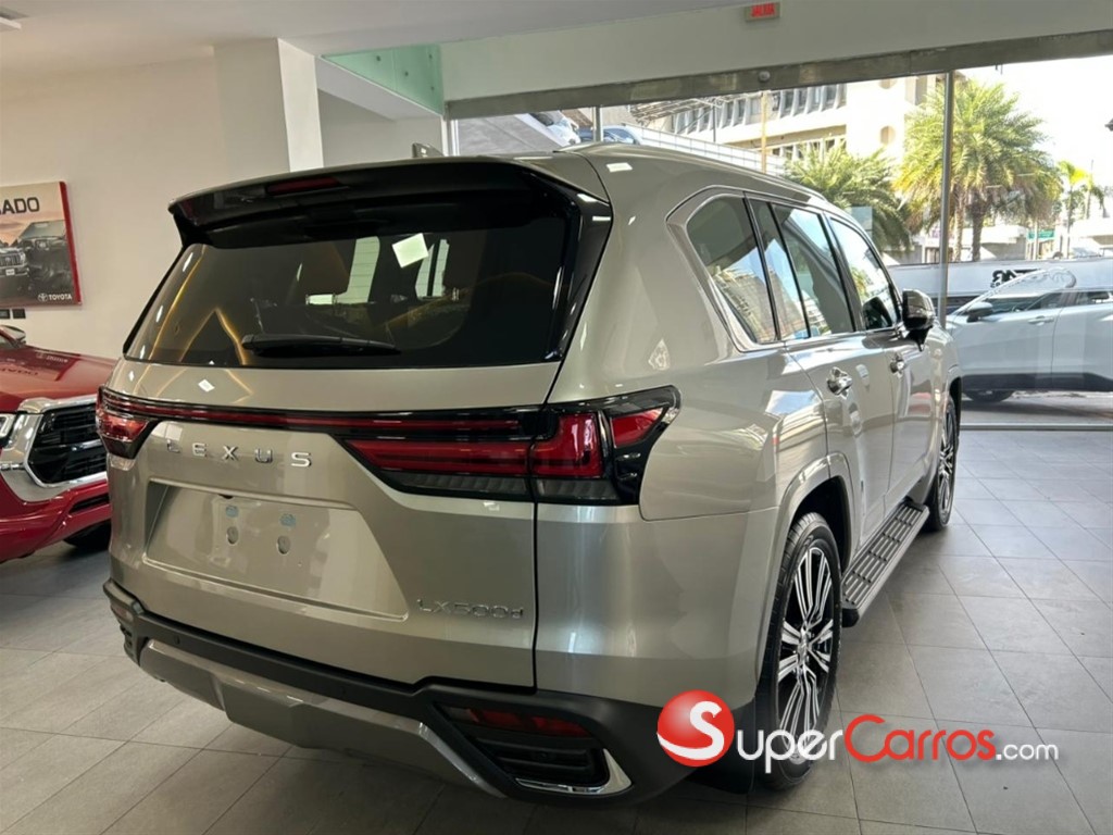 2026 Lexus LX 500 — foto 11 / 12