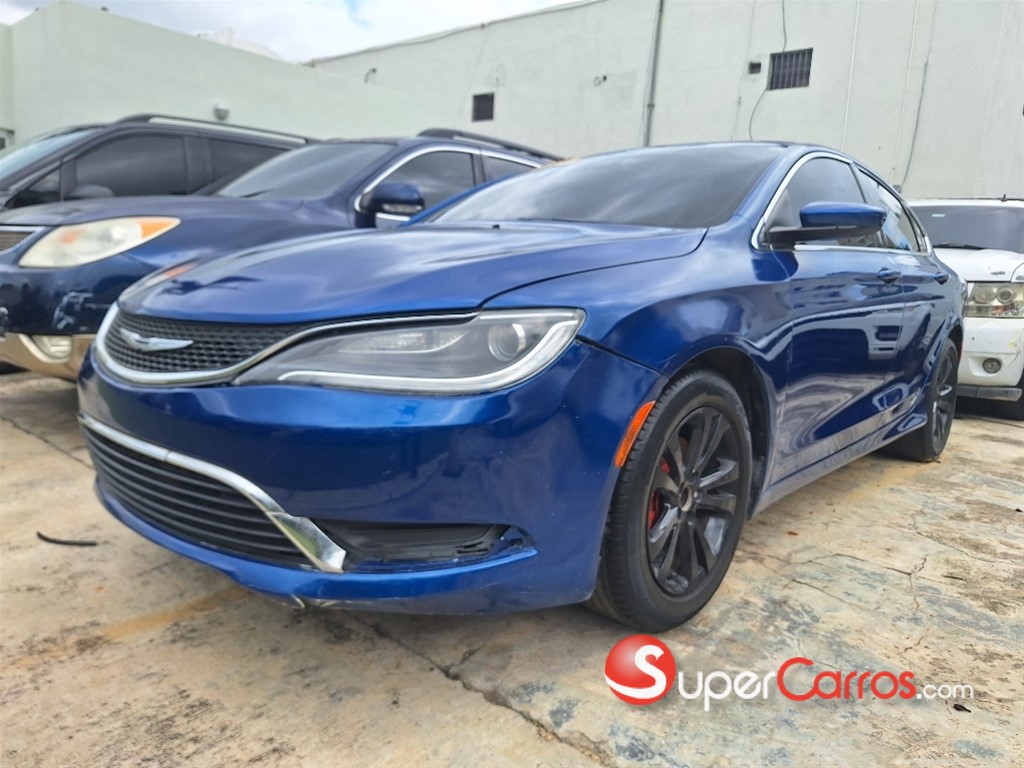 2015 Chrysler 200 Limited — foto 3 / 6