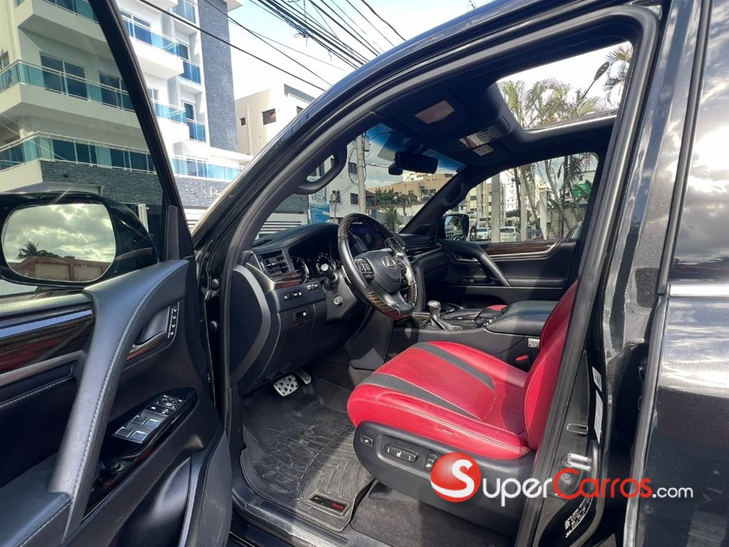 2020 Lexus LX 570 Sport — foto 6 / 11