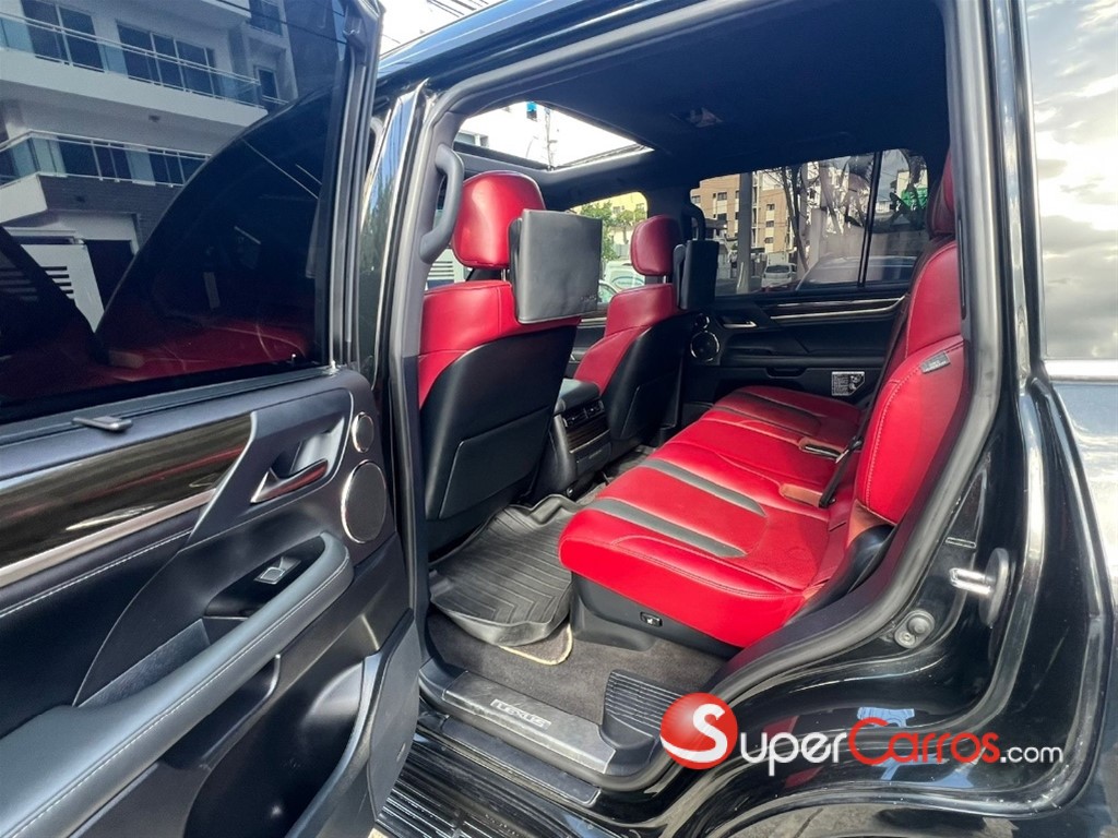 2020 Lexus LX 570 Sport — foto 7 / 11