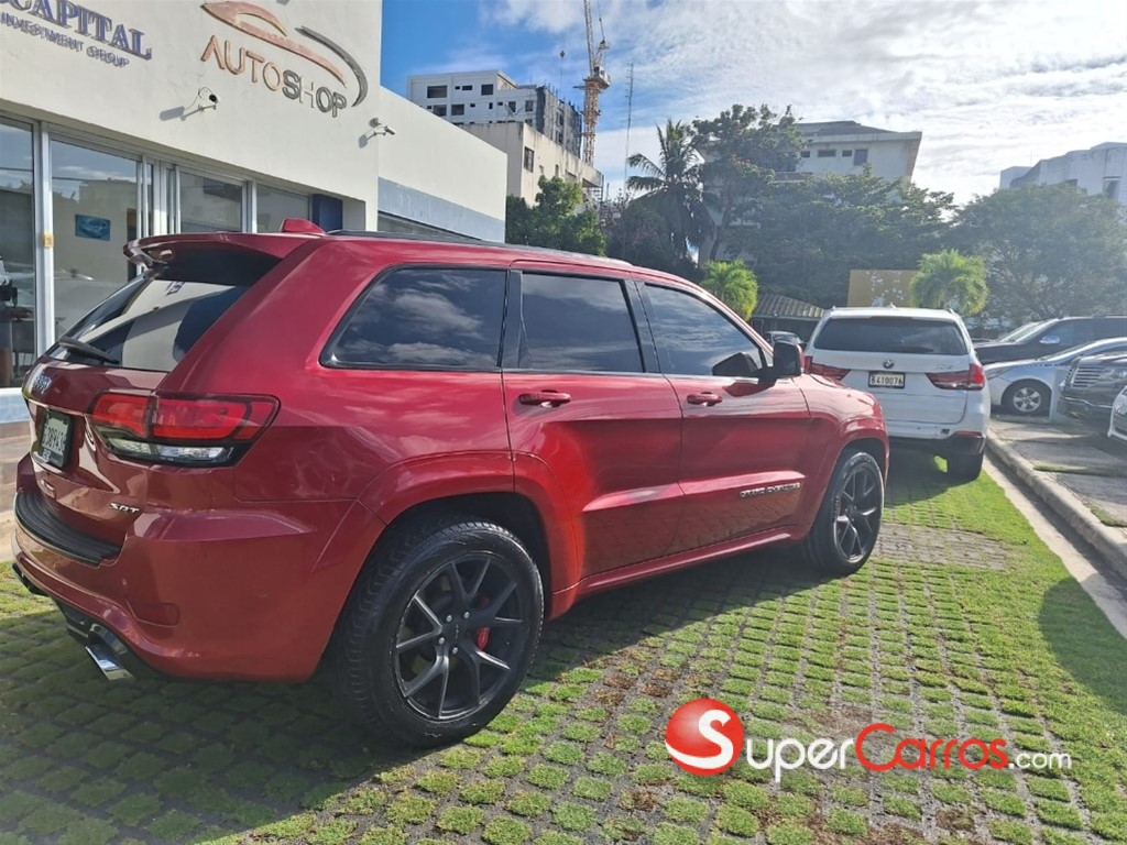 2017 Jeep Grand Cherokee SRT8 — foto 3 / 9