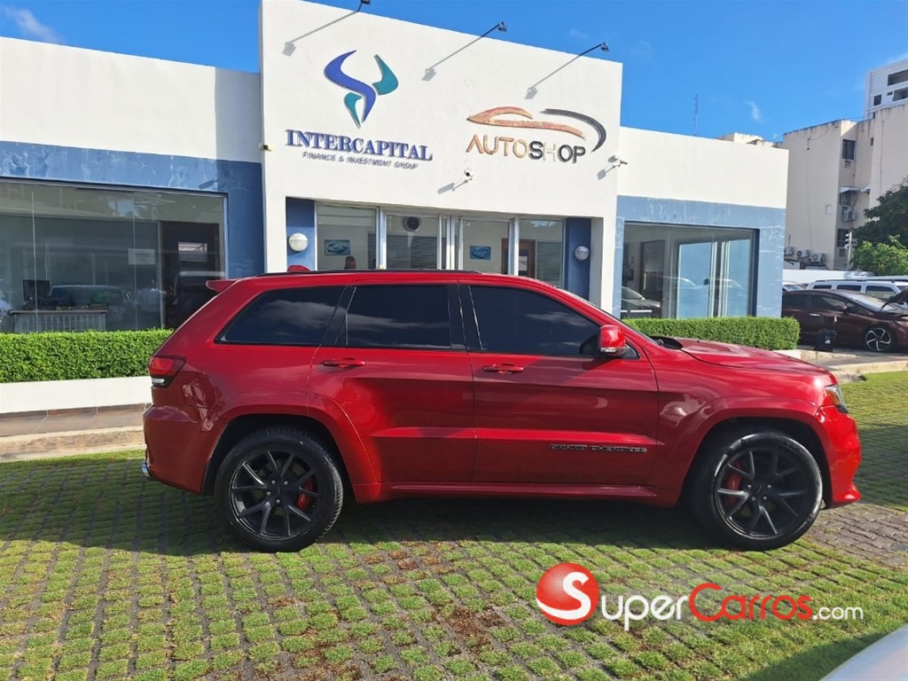 2017 Jeep Grand Cherokee SRT8 — foto 4 / 9