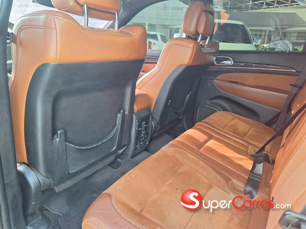 2017 Jeep Grand Cherokee SRT8 — foto 8 / 9