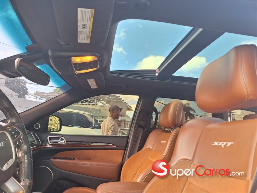 2017 Jeep Grand Cherokee SRT8 — foto 9 / 9