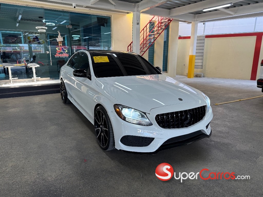 2016 Mercedes-Benz Clase C 300 4 Matic