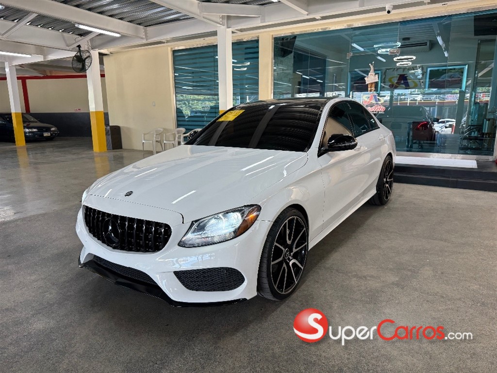 2016 Mercedes-Benz Clase C 300 4 Matic — foto 2 / 11