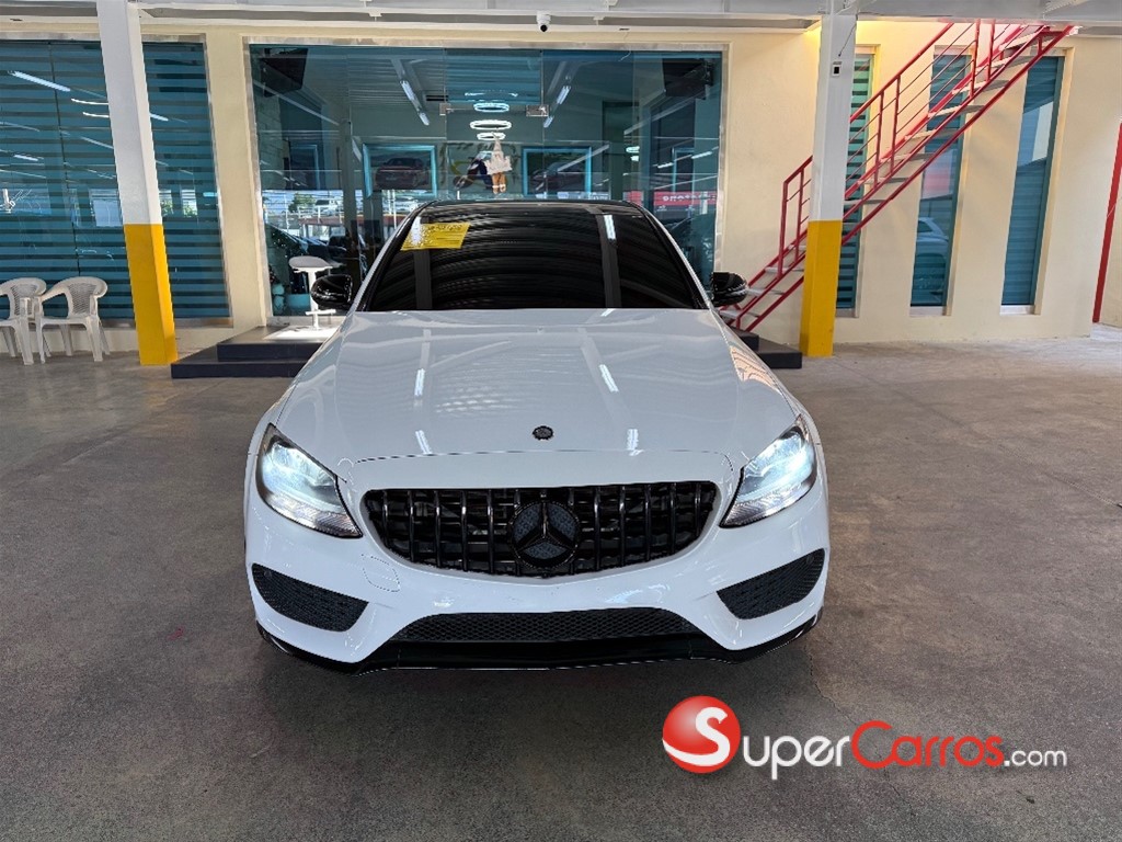 2016 Mercedes-Benz Clase C 300 4 Matic — foto 3 / 11
