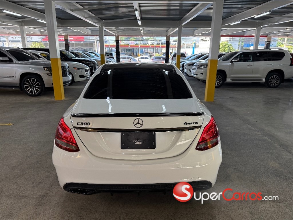 2016 Mercedes-Benz Clase C 300 4 Matic — foto 5 / 11