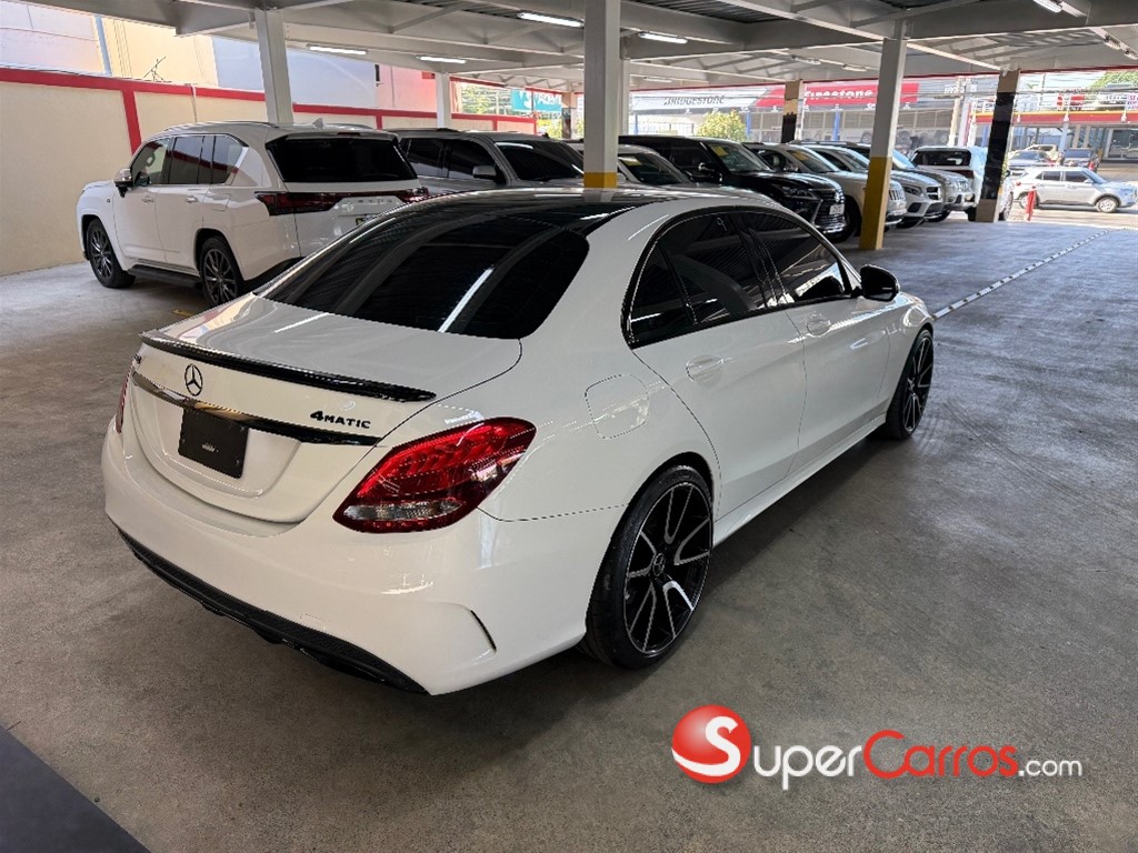 2016 Mercedes-Benz Clase C 300 4 Matic — foto 6 / 11