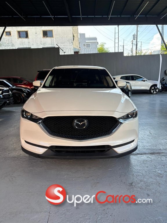 2021 Mazda CX-5 Touring — foto 3 / 10