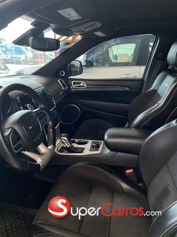2020 Jeep Grand Cherokee SRT8 — foto 9 / 10