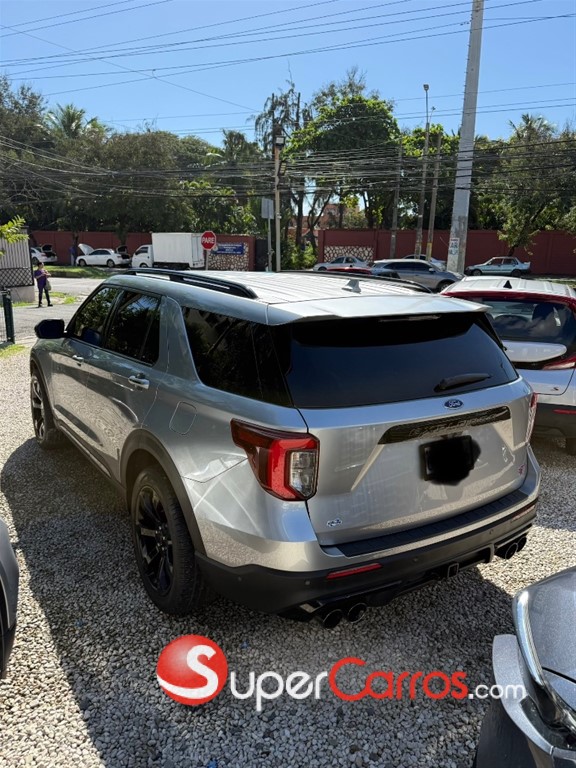 2020 Ford Explorer ST — foto 5 / 10