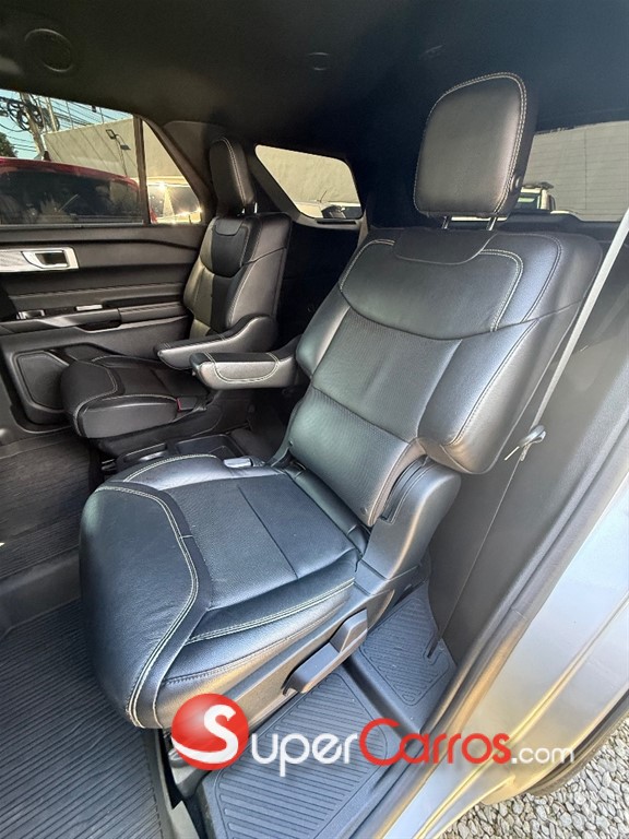 2020 Ford Explorer ST — foto 6 / 10