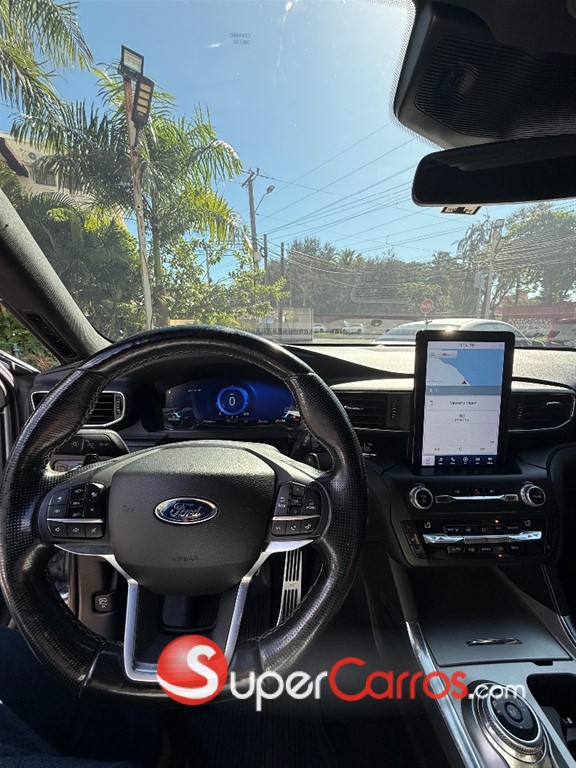 2020 Ford Explorer ST — foto 9 / 10