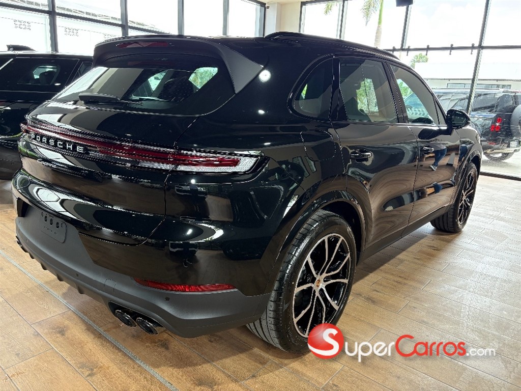 2026 Porsche Cayenne — foto 2 / 12