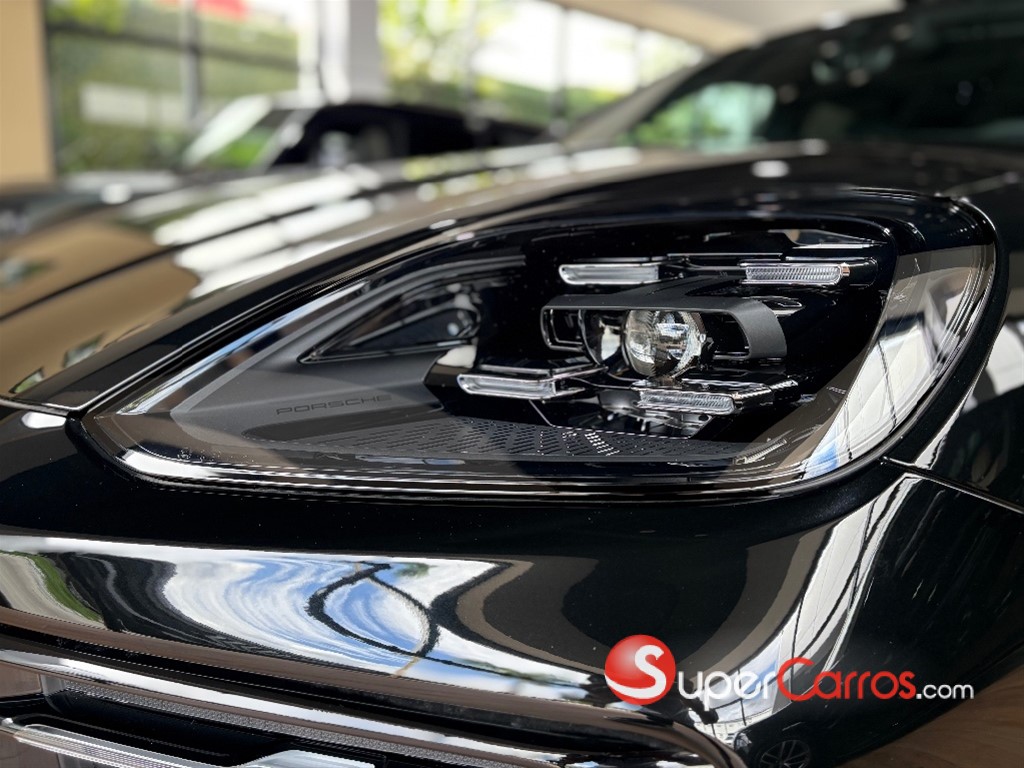 2026 Porsche Cayenne — foto 11 / 12