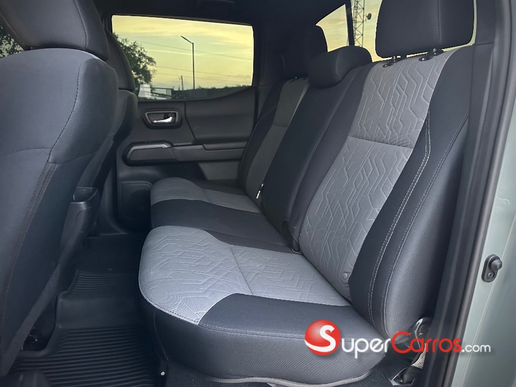 2022 Toyota Tacoma TRD OFF ROAD — foto 7 / 12